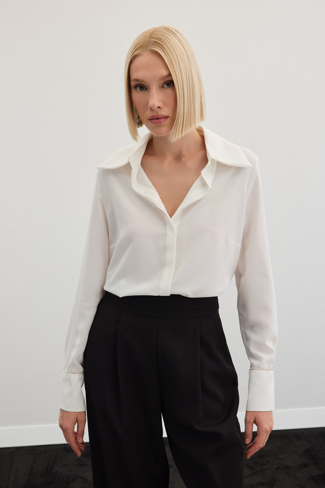 Sateen Chemise classique avec accessoires - Écru