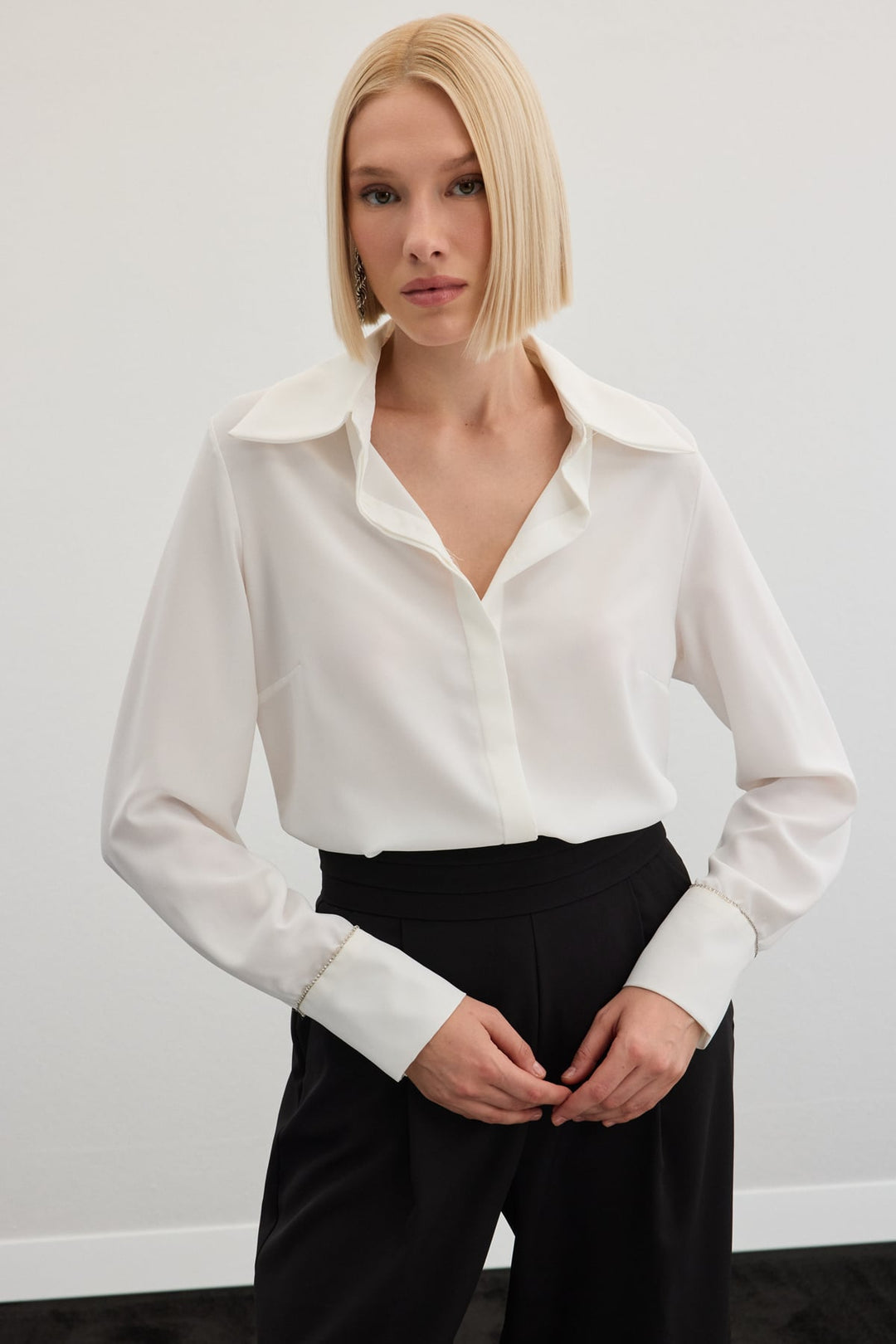 Sateen Chemise classique avec accessoires - Écru