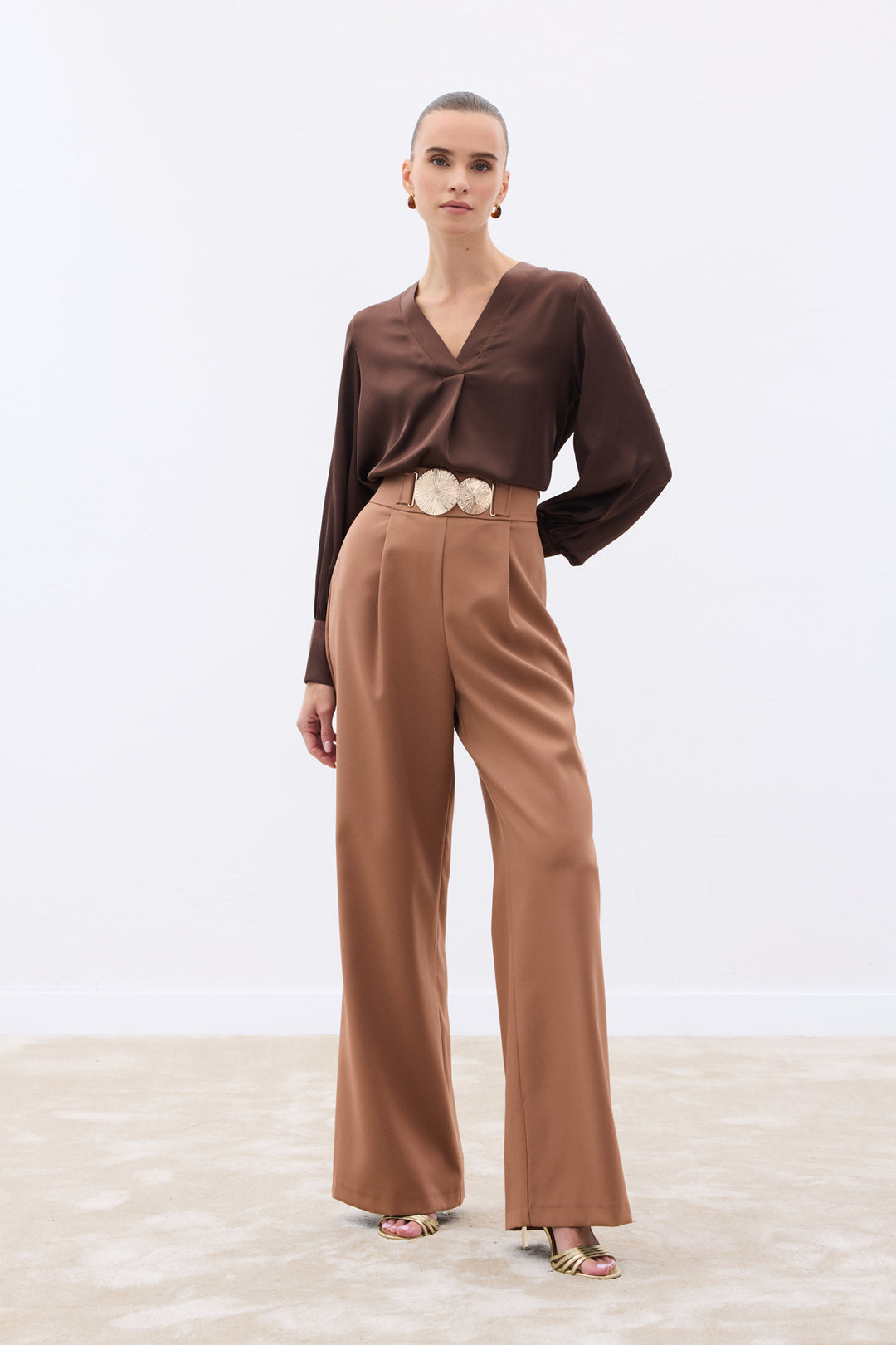 Sateen Pantalon avec accessoires - camel