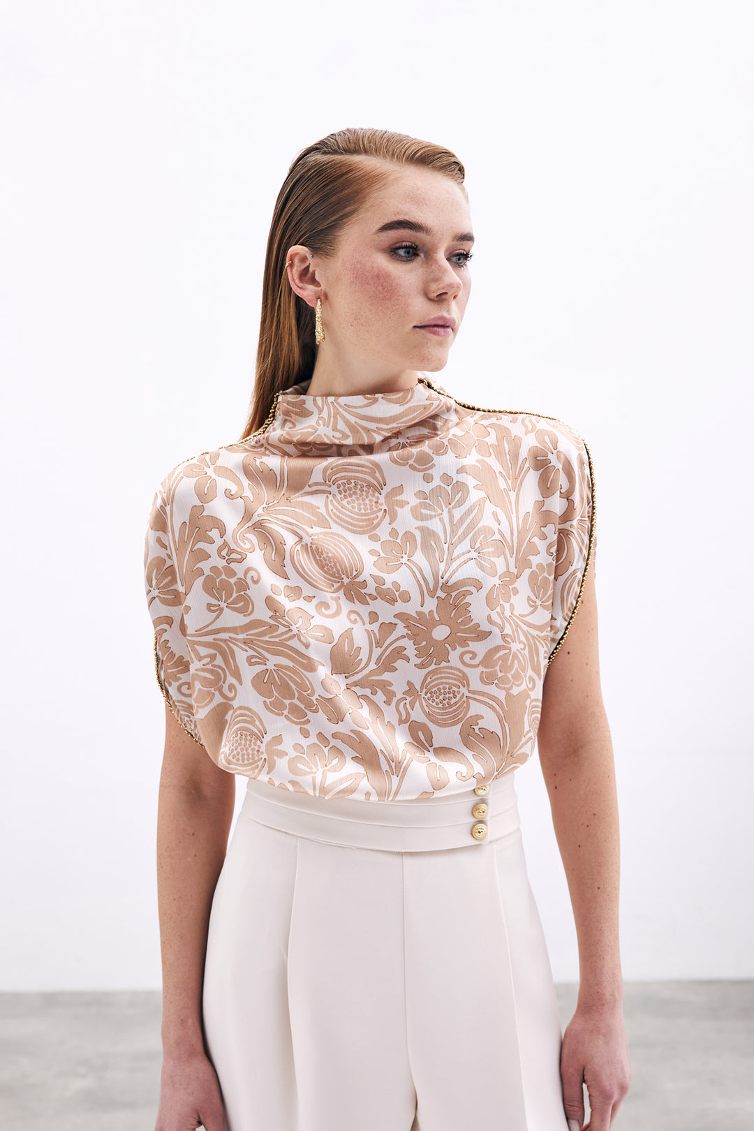 Sateen Blouse à manches chauve-souris avec accessoires - Beige