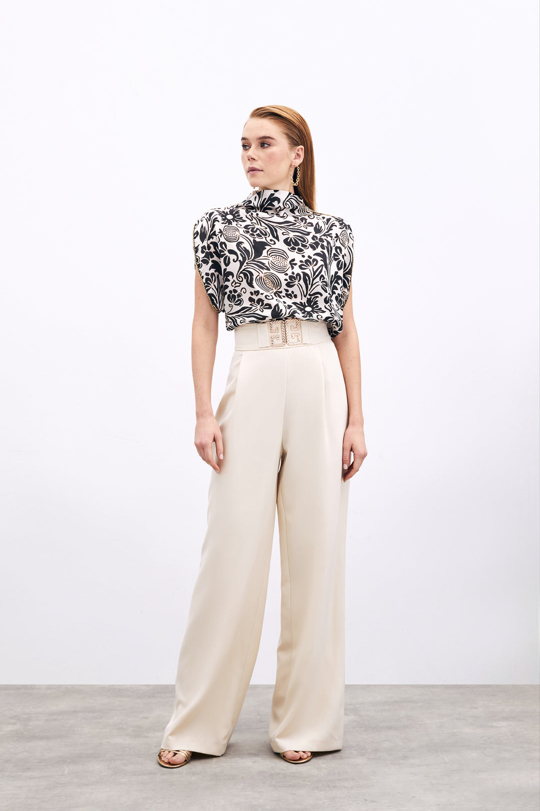 Sateen Blouse à manches chauve-souris avec accessoires - Noir