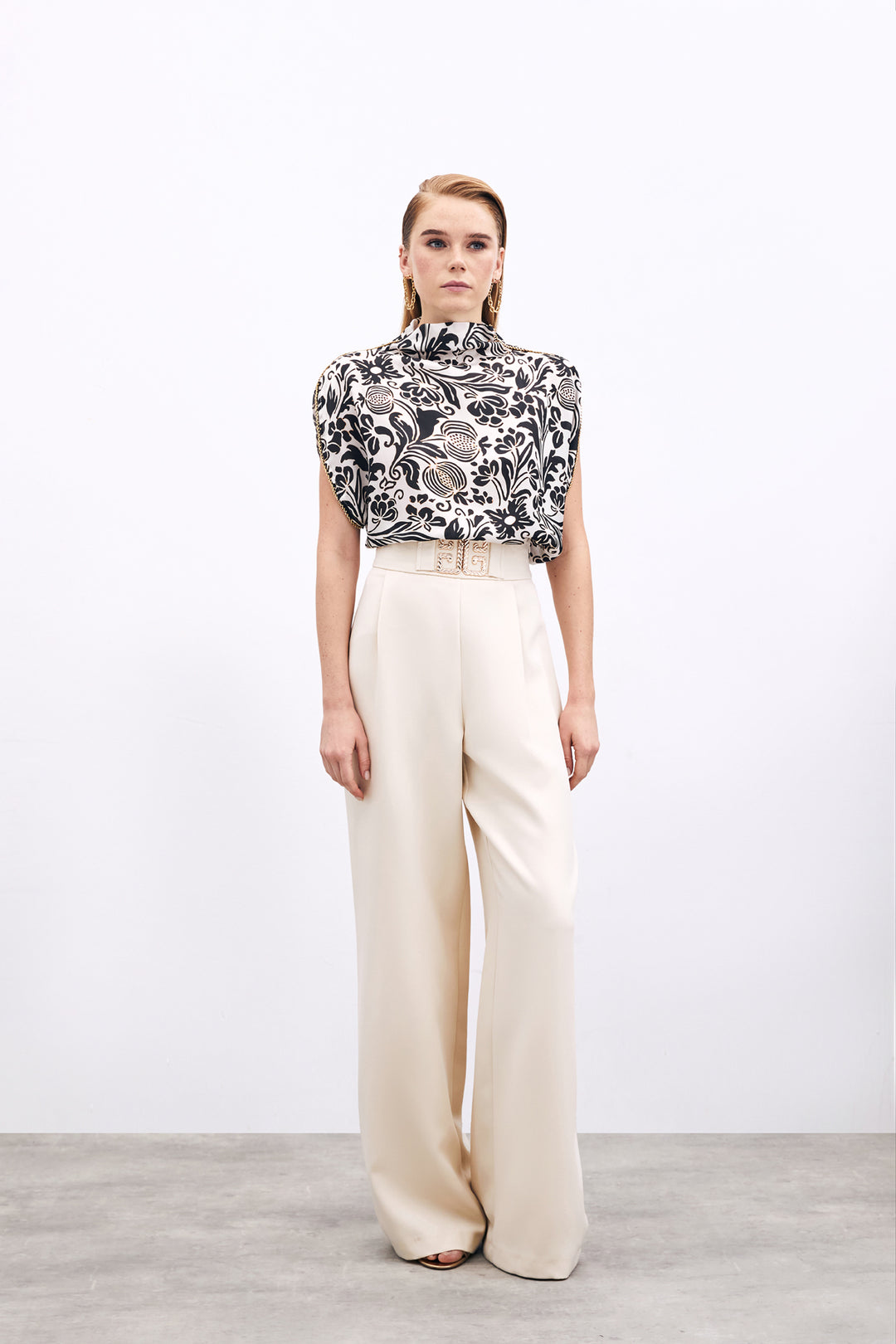 Sateen Blouse à manches chauve-souris avec accessoires - Noir