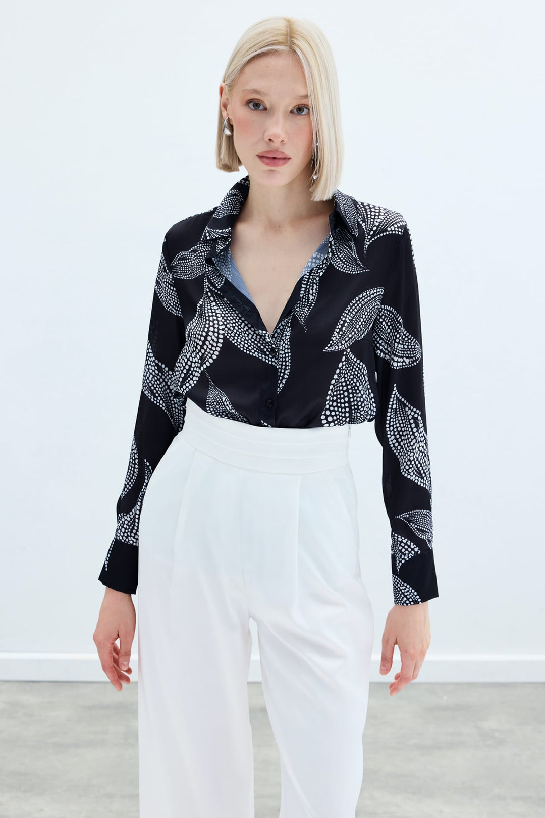 Sateen Chemise Imprimée Longue au Dos - Noir