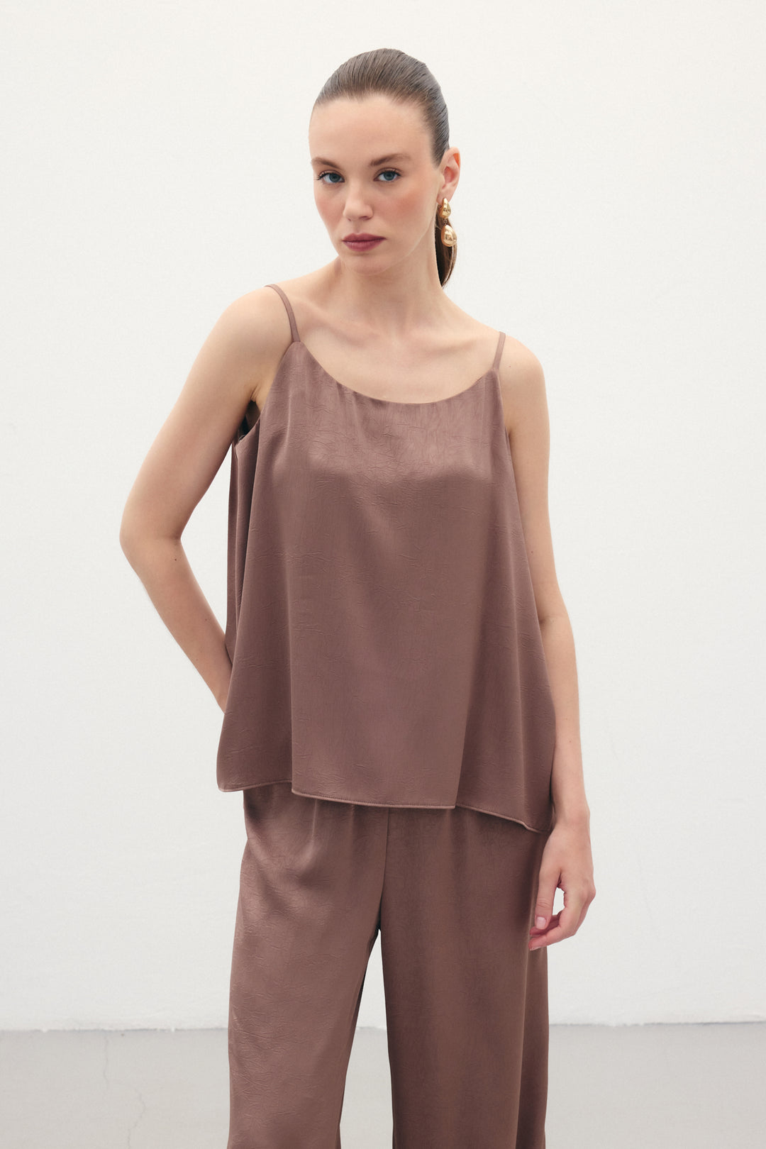 Sateen Débardeur Satiné à Bretelles - Marron