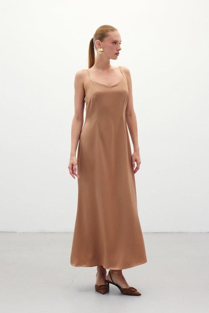 Sateen Robe Longue en Satin à Bretelles - camel