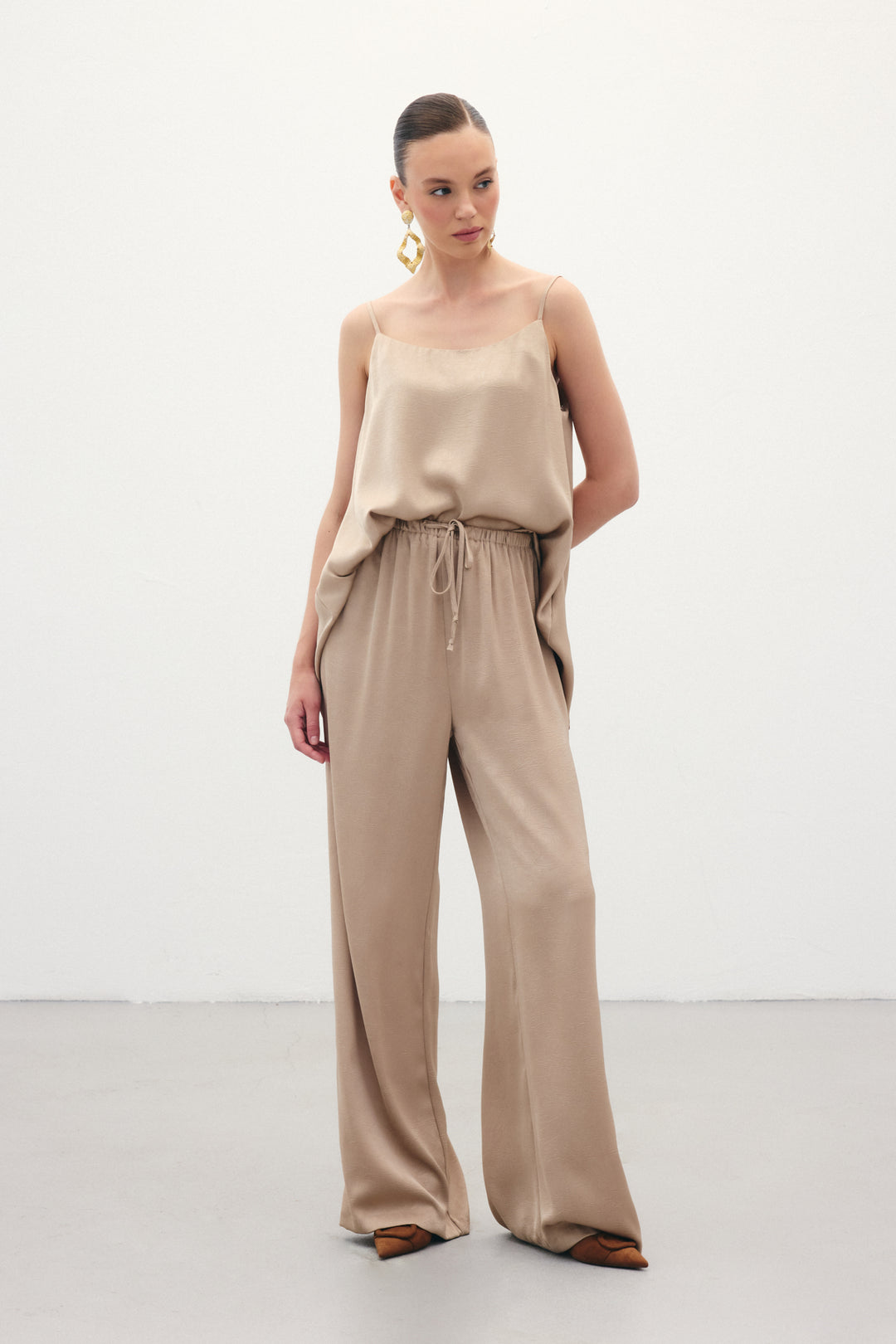 Sateen Pantalon ample à lacets - Vison