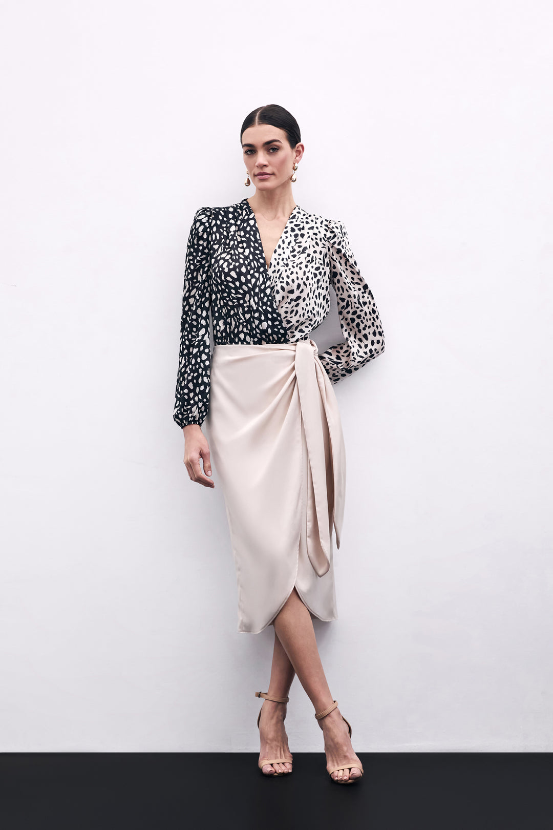 Sateen Jupe Croisée avec Détails à Nouer - Beige