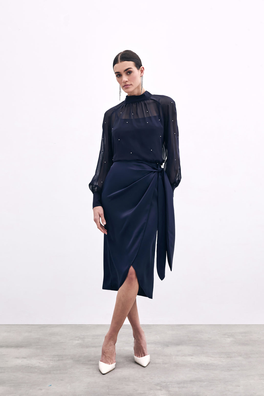 Sateen Jupe Croisée avec Détails à Nouer - Bleu marine