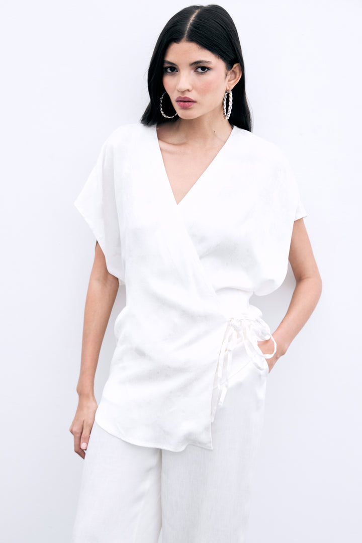 Sateen Blouse en satin jacquard à nouer - Écru