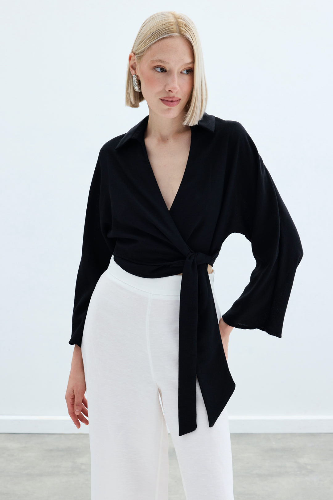 Sateen Blouse en lin à nouer - Noir