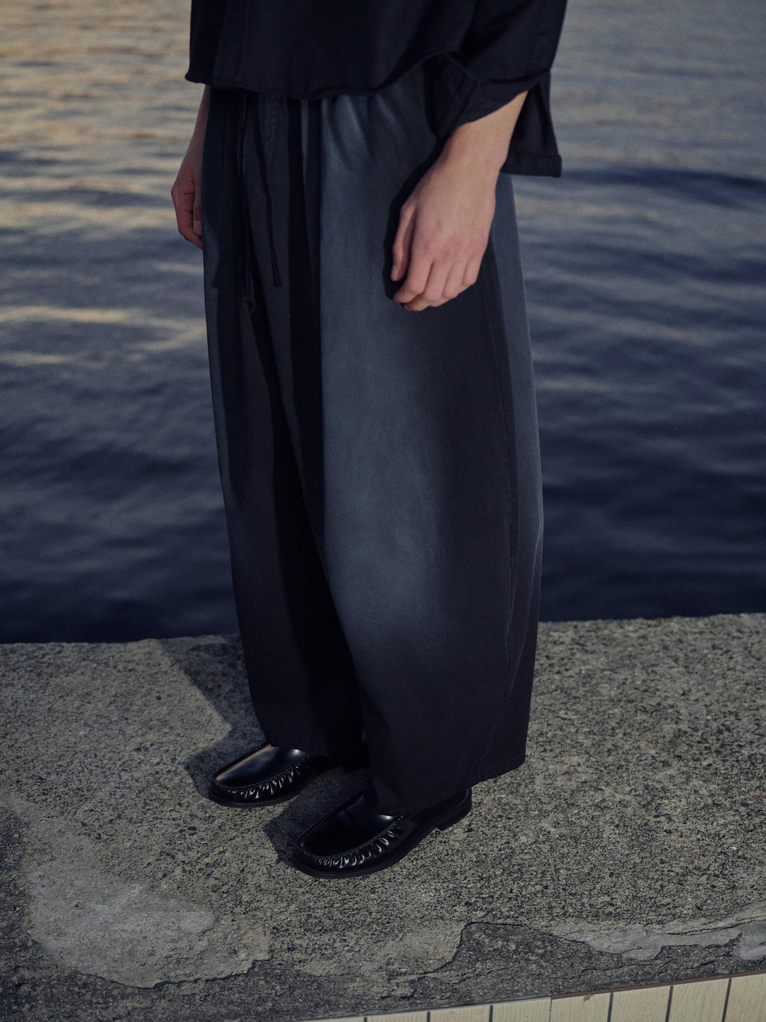 Giesto Pantalon en gabardine noir coupe ballon - Noir