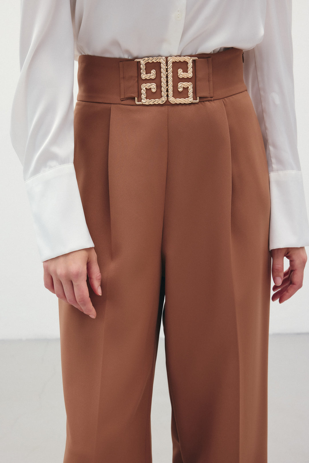 Sateen Pantalon large avec accessoire de taille - camel
