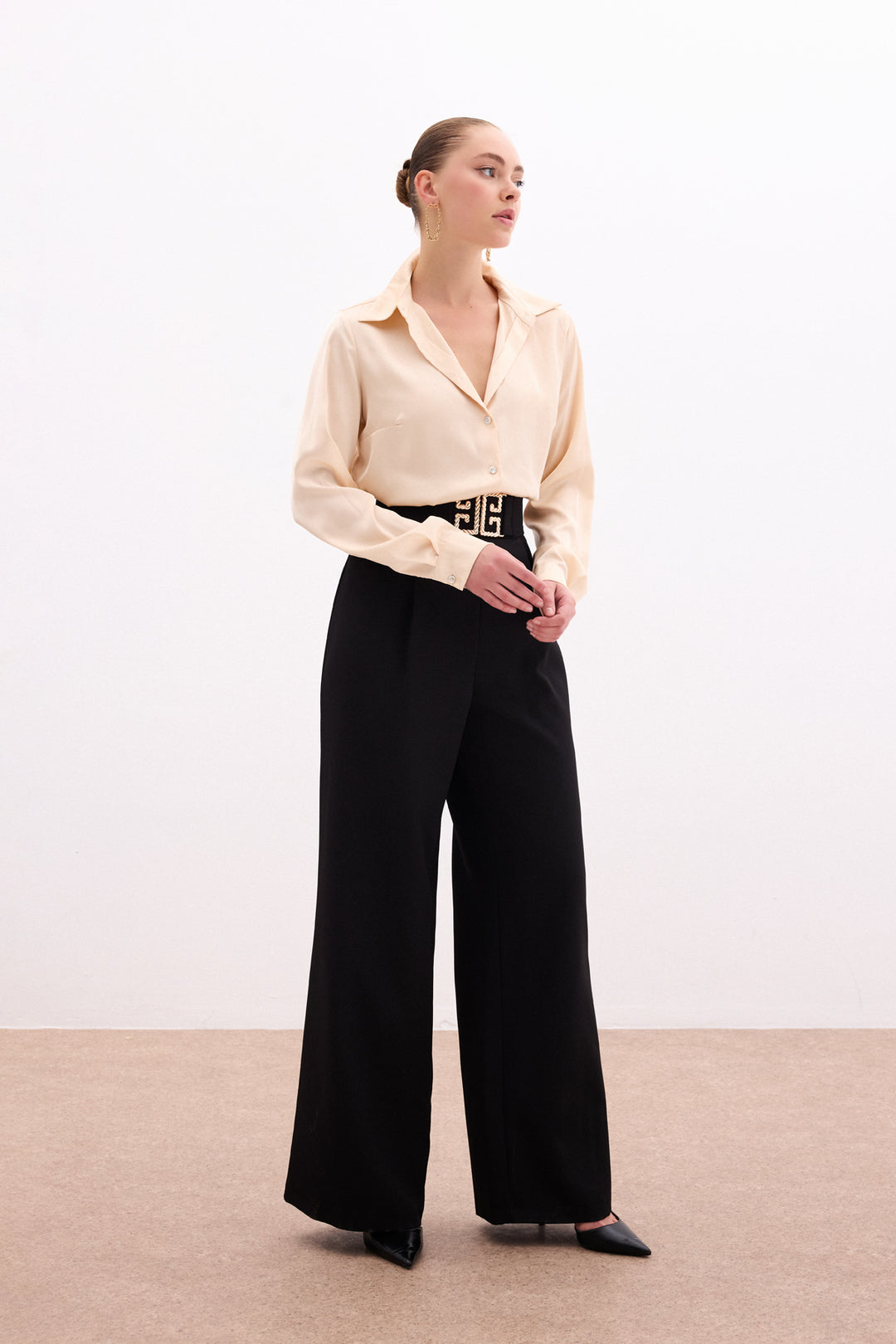 Sateen Pantalon large à accessoires de taille - Noir
