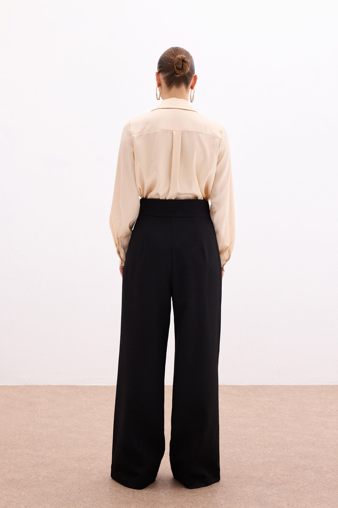 Sateen Pantalon large à accessoires de taille - Noir