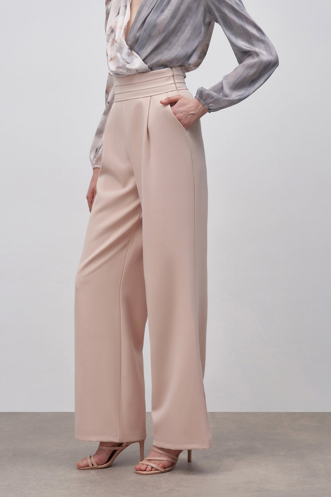 Sateen Pantalon à poches taille haute - Beige