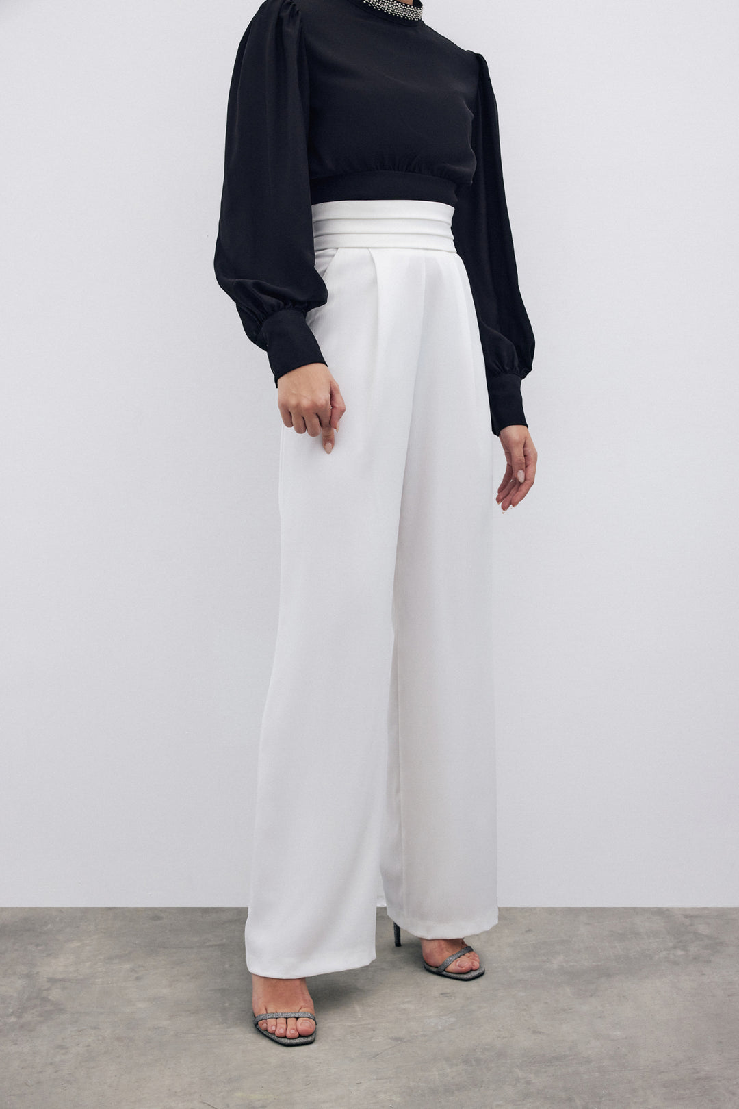 Sateen Pantalon à poches avec détail à la taille - Écru