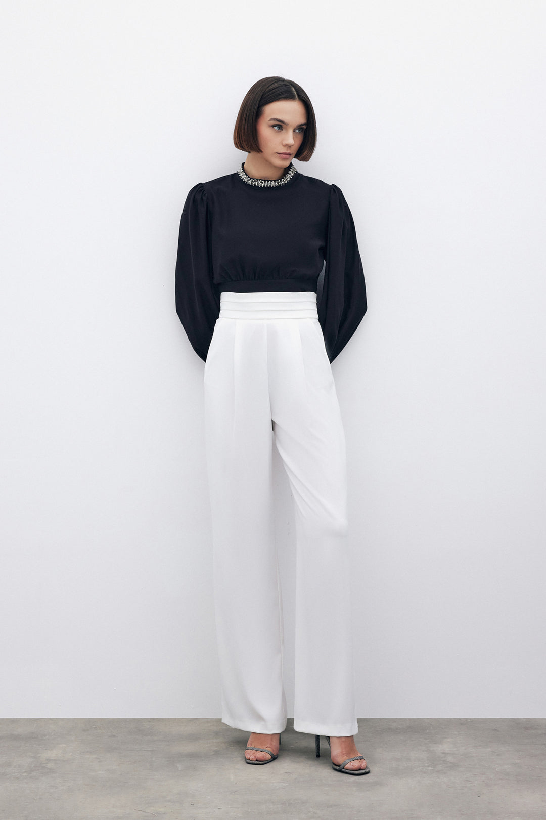Sateen Pantalon à poches avec détail à la taille - Écru