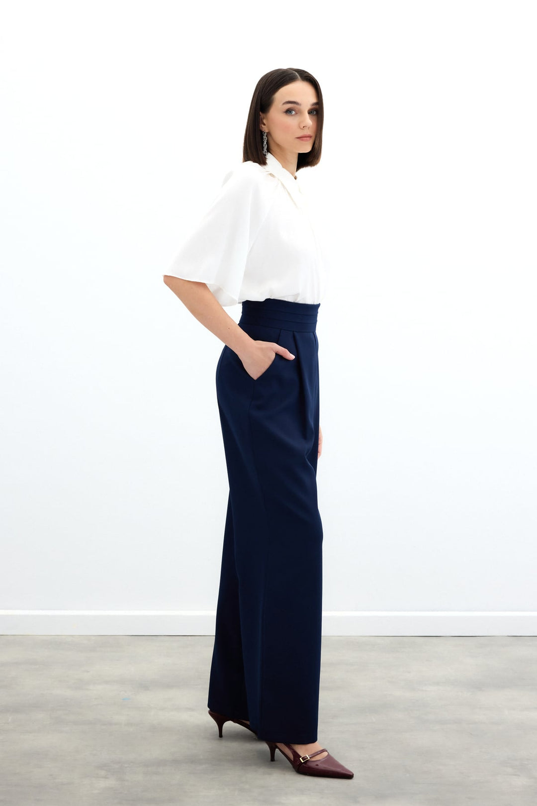 Sateen Pantalon ceinturé avec poches - Bleu marine