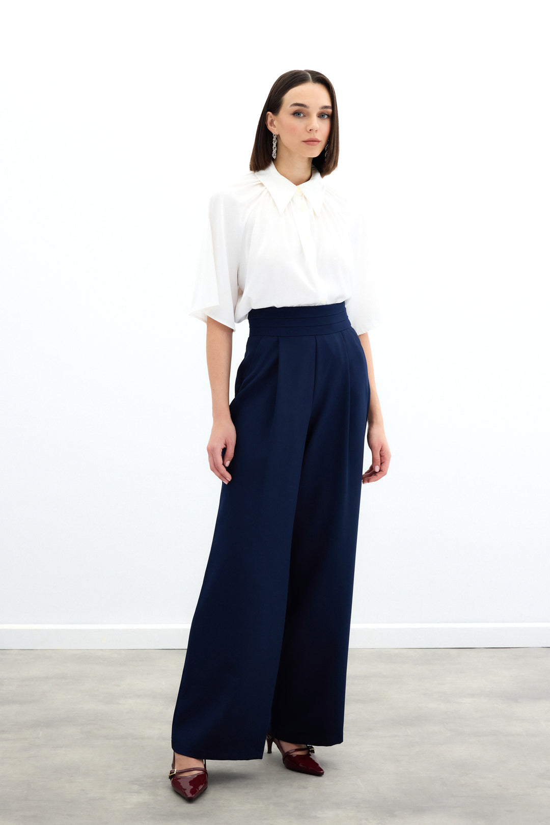 Sateen Pantalon ceinturé avec poches - Bleu marine