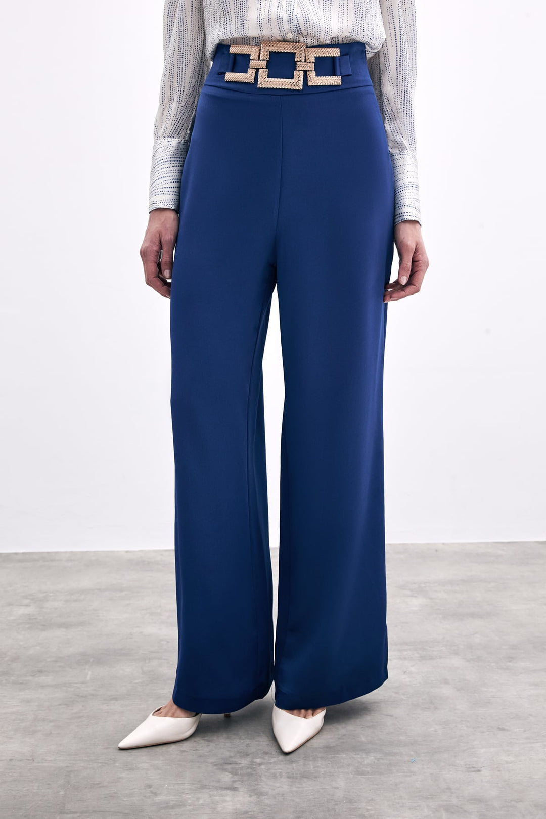 Sateen Pantalon en satin crêpe avec ceinture à la taille - Bleu marine