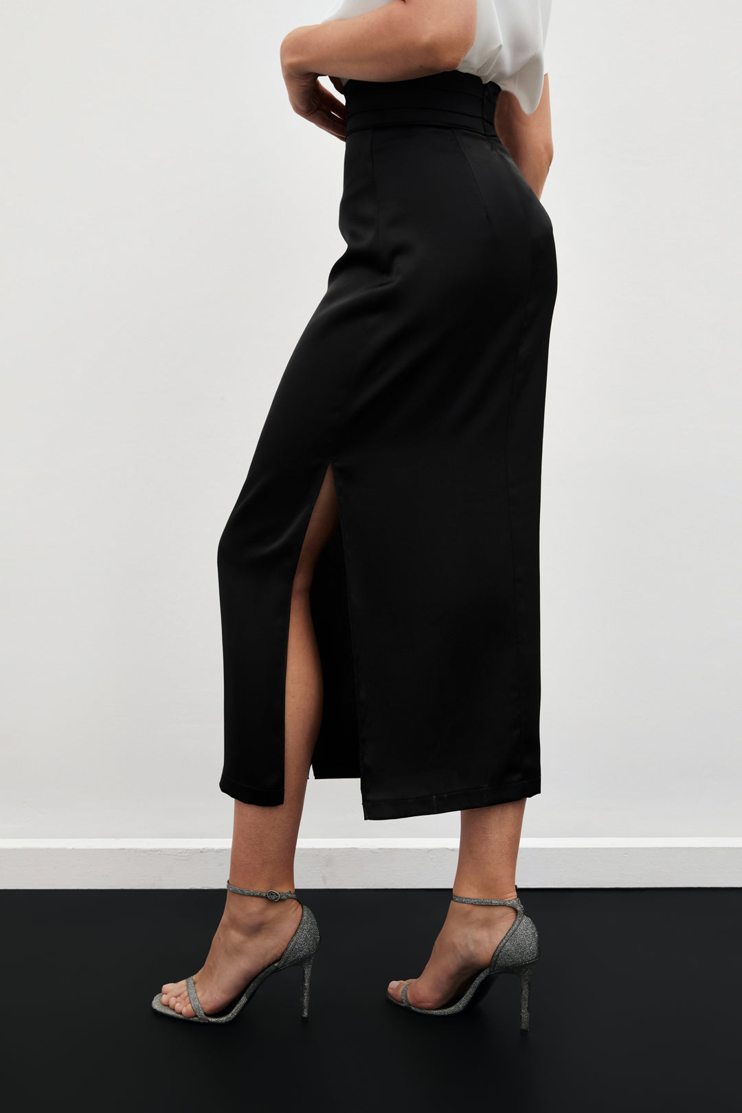 Sateen Jupe en Satin avec Détails de Pli à la Taille - Noir