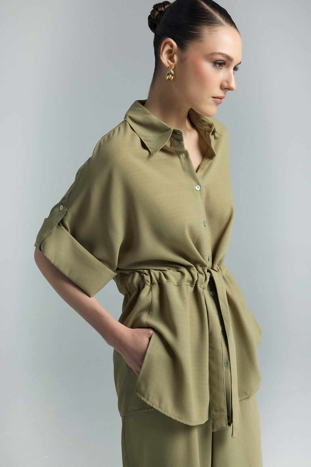Sateen Chemisier Kimono à Ceinture - Kaki