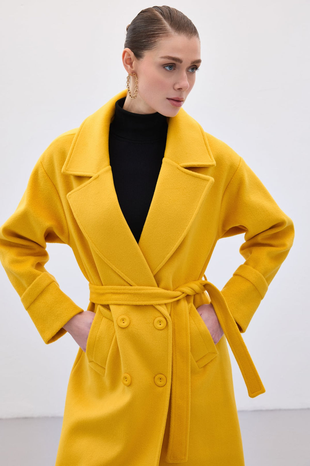 Sateen Manteau Long à Ceinture - Jaune