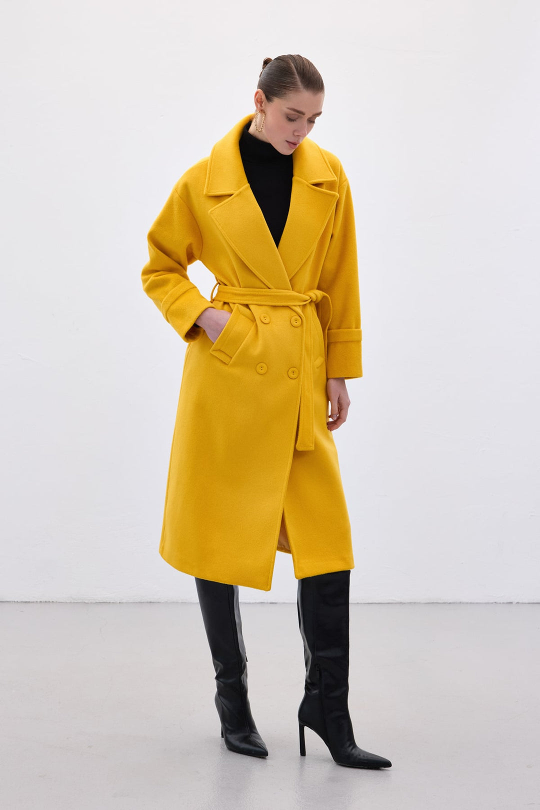 Sateen Manteau Long à Ceinture - Jaune