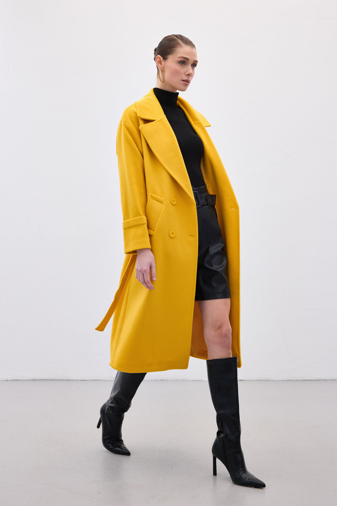 Sateen Manteau Long à Ceinture - Jaune