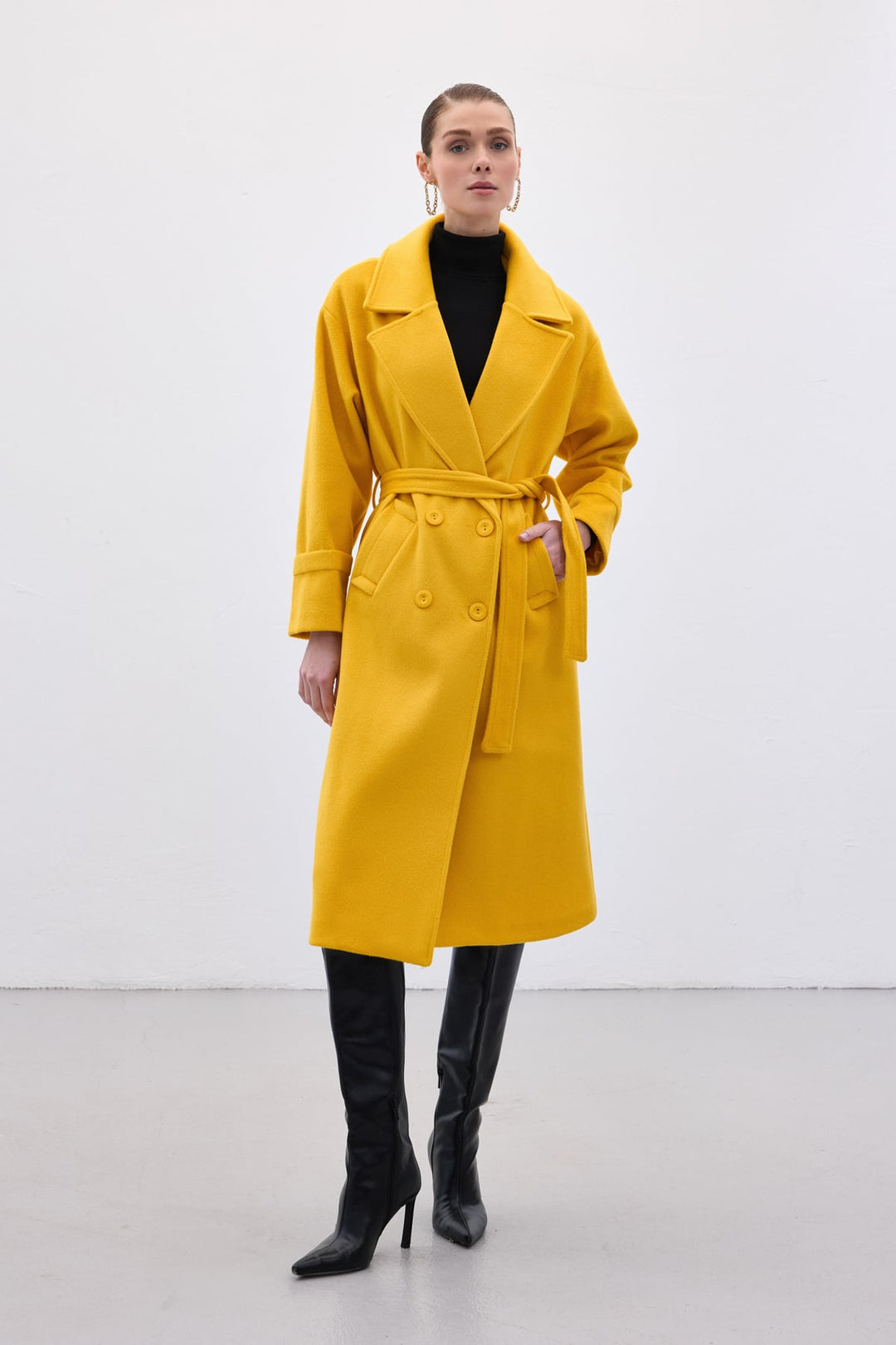 Sateen Manteau Long à Ceinture - Jaune