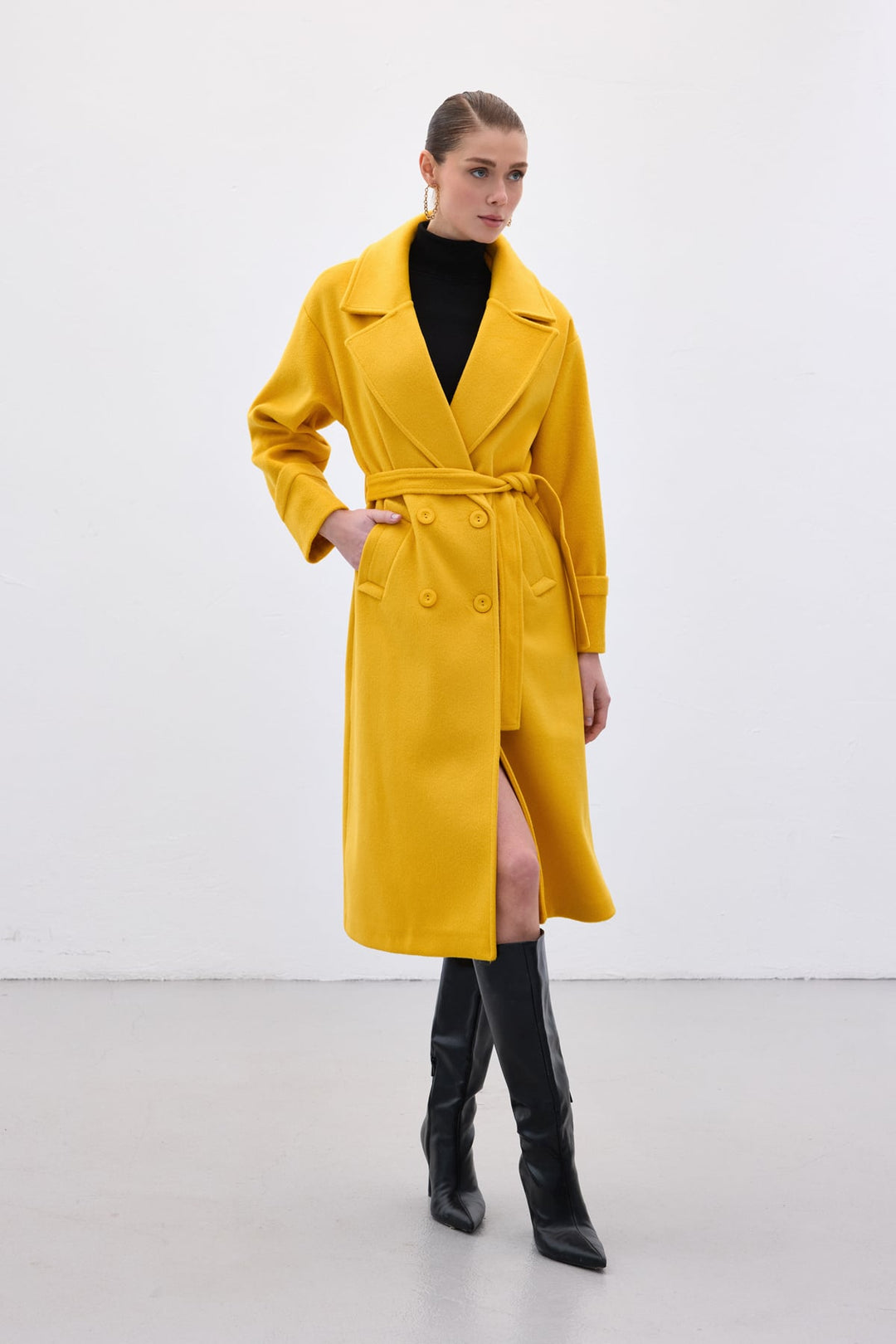 Sateen Manteau Long à Ceinture - Jaune