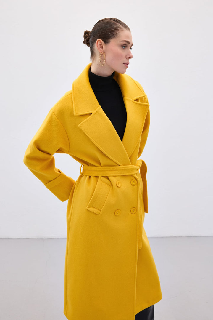 Sateen Manteau Long à Ceinture - Jaune
