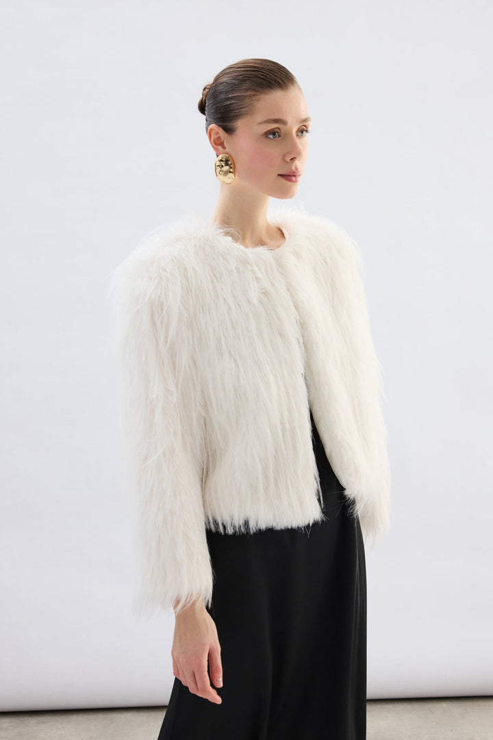 Sateen Manteau en fourrure synthétique à col rond - Écru