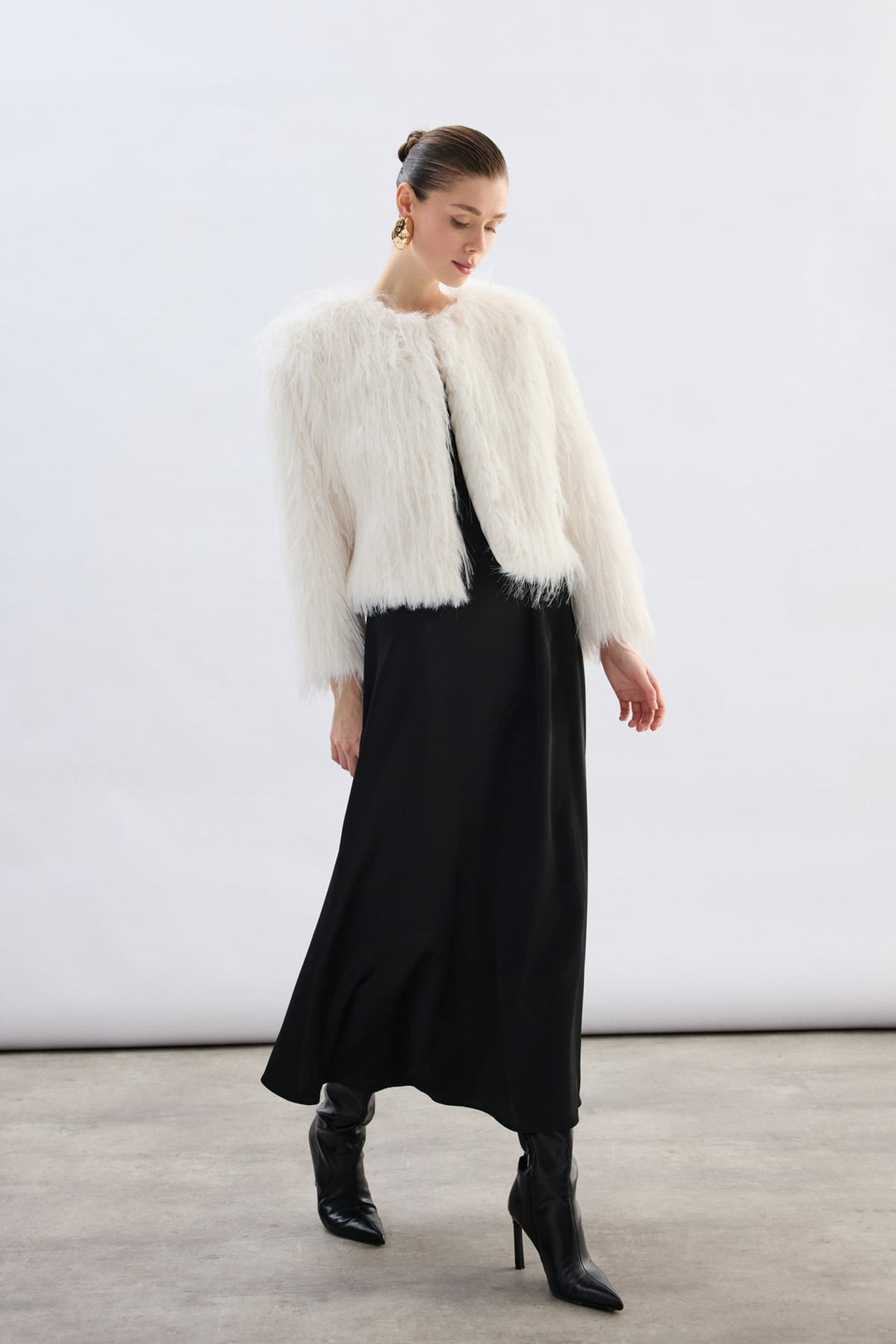 Sateen Manteau en fourrure synthétique à col rond - Écru