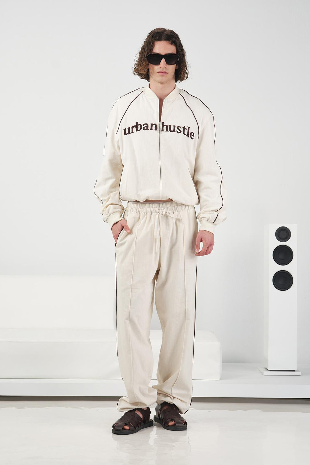 Giesto Pantalon jogger beige en lin avec passepoil - Beige