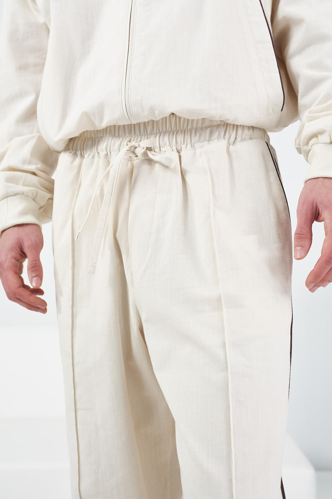 Giesto Pantalon jogger beige en lin avec passepoil - Beige
