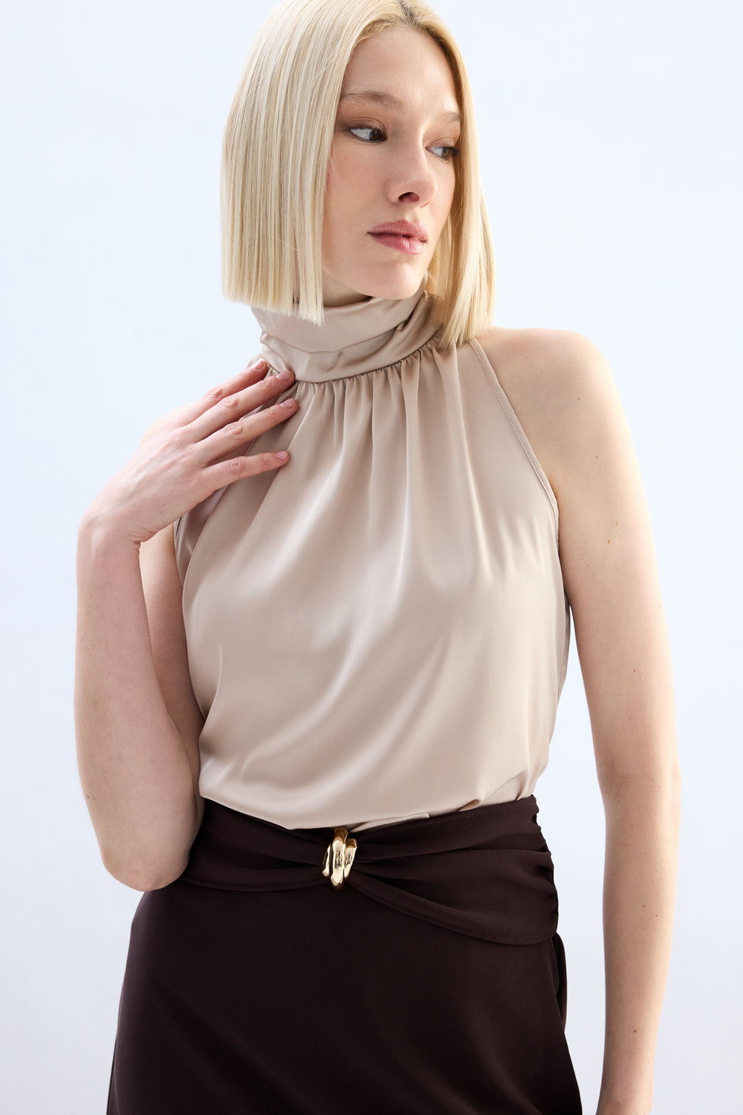 Sateen Blouse Sans Manches à Col Montant - Beige