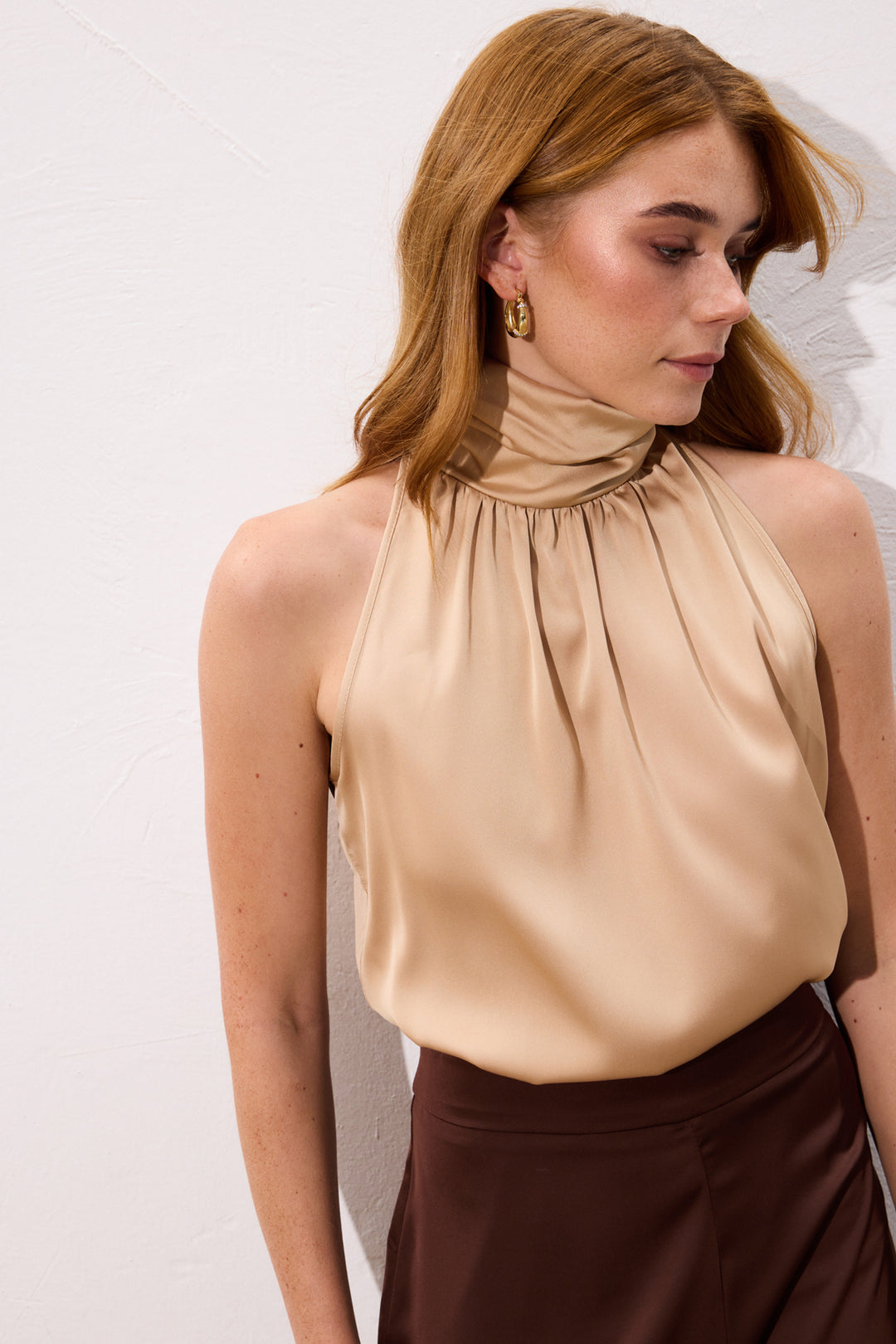 Sateen Blouse sans manches à col montant - camel
