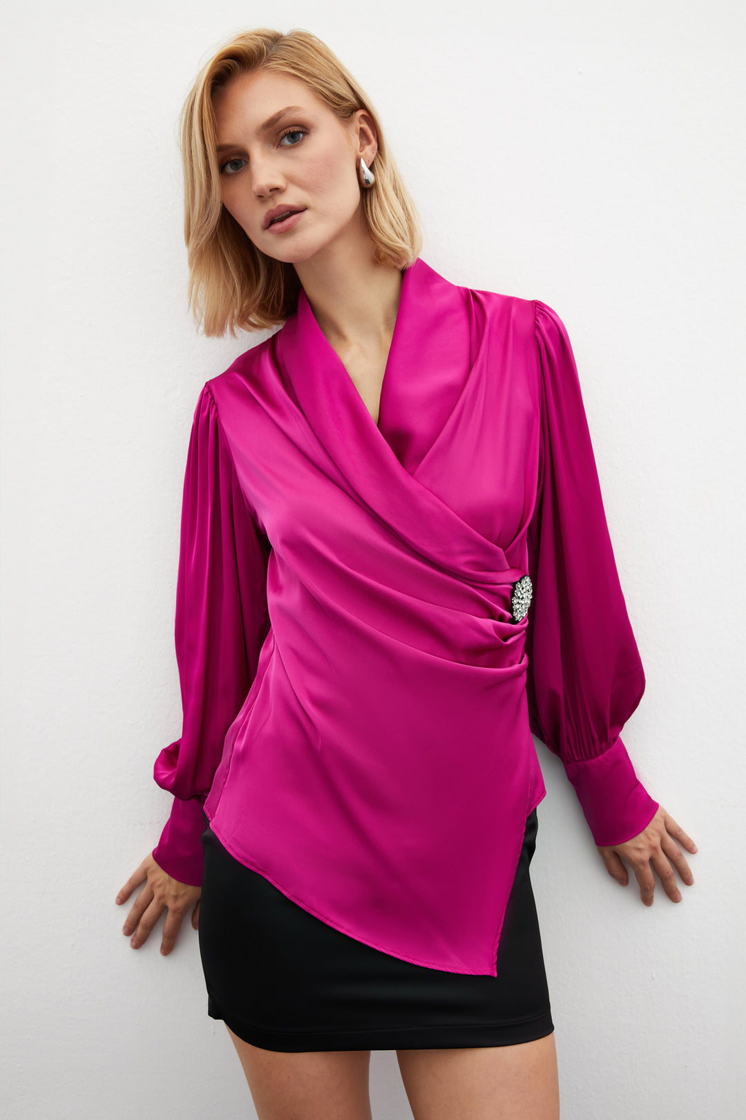 Sateen Blouse Croisée avec Broche - Fuchsia