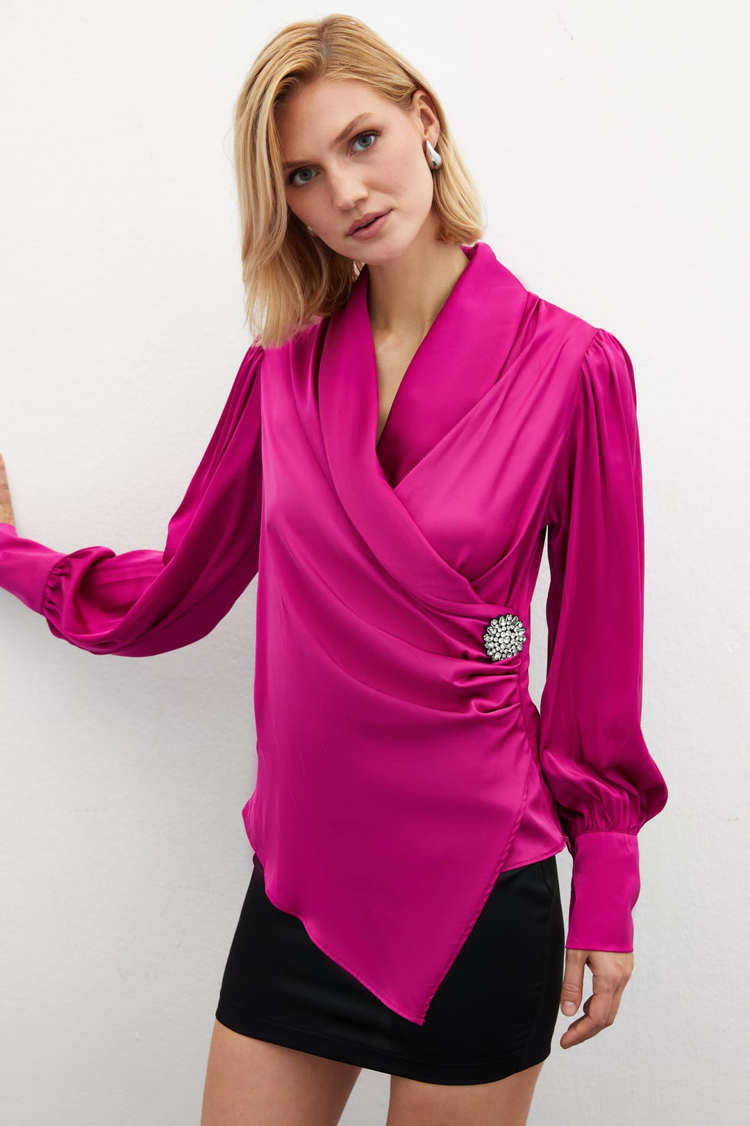 Sateen Blouse Croisée avec Broche - Fuchsia