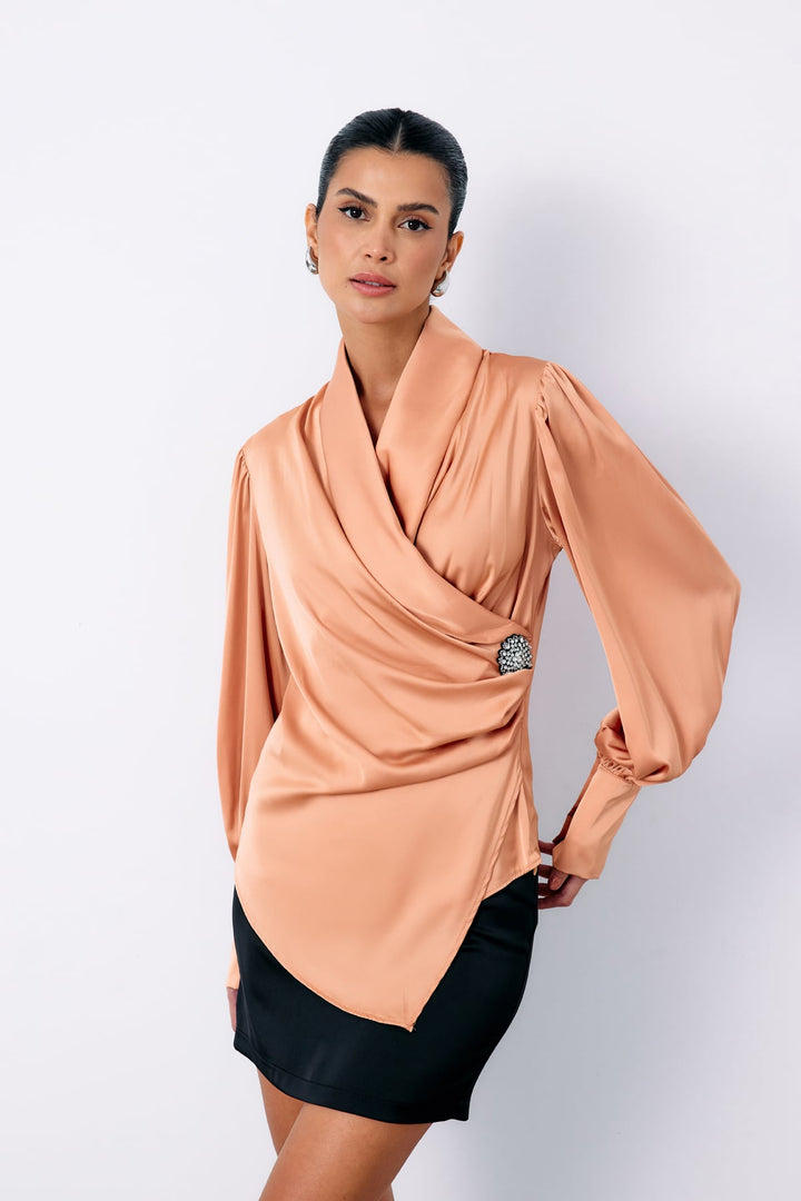 Sateen Blouse croisée avec broche - Saumon