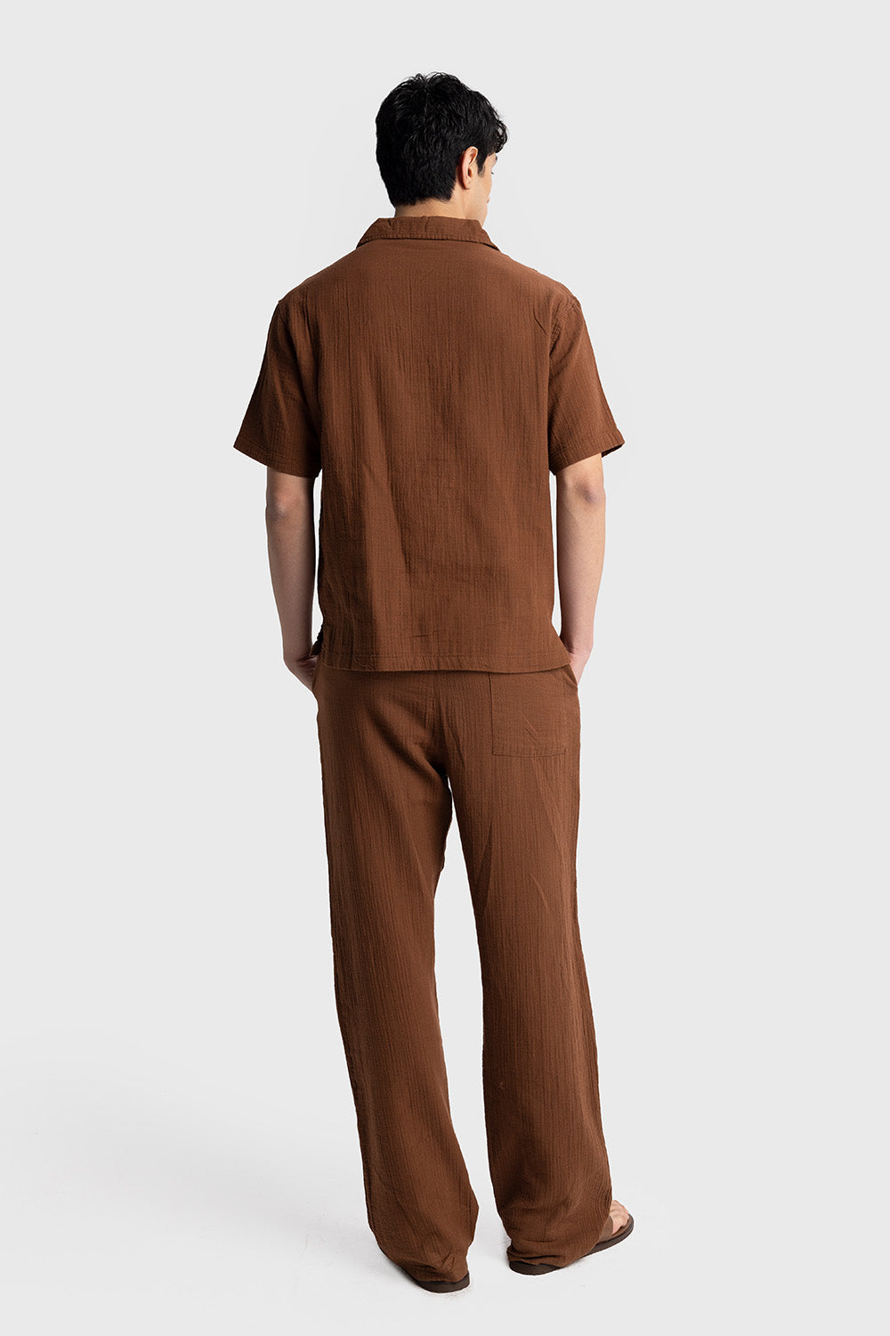 Giesto Chemise à manches courtes avec apparence froissée - Marron