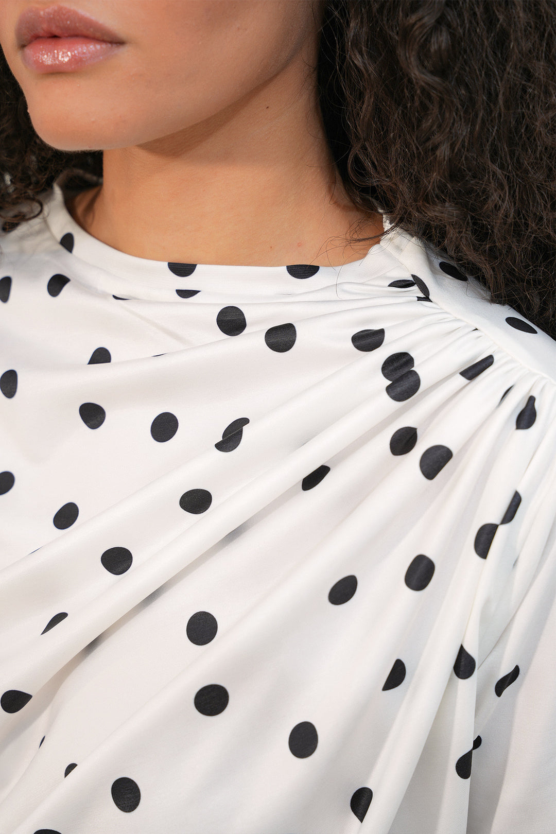 Bigdart Blouse à pois à manches courtes avec détails froncés pour femme 945 - Blanc cassé