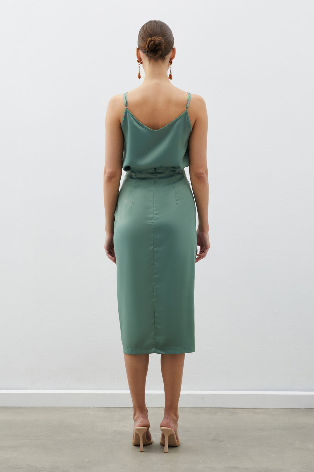 Sateen Jupe en satin avec détails froncés - Kaki