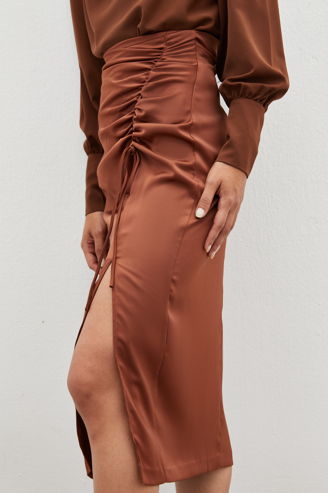 Sateen Jupe en Satin avec Détail de Fronces - Marron