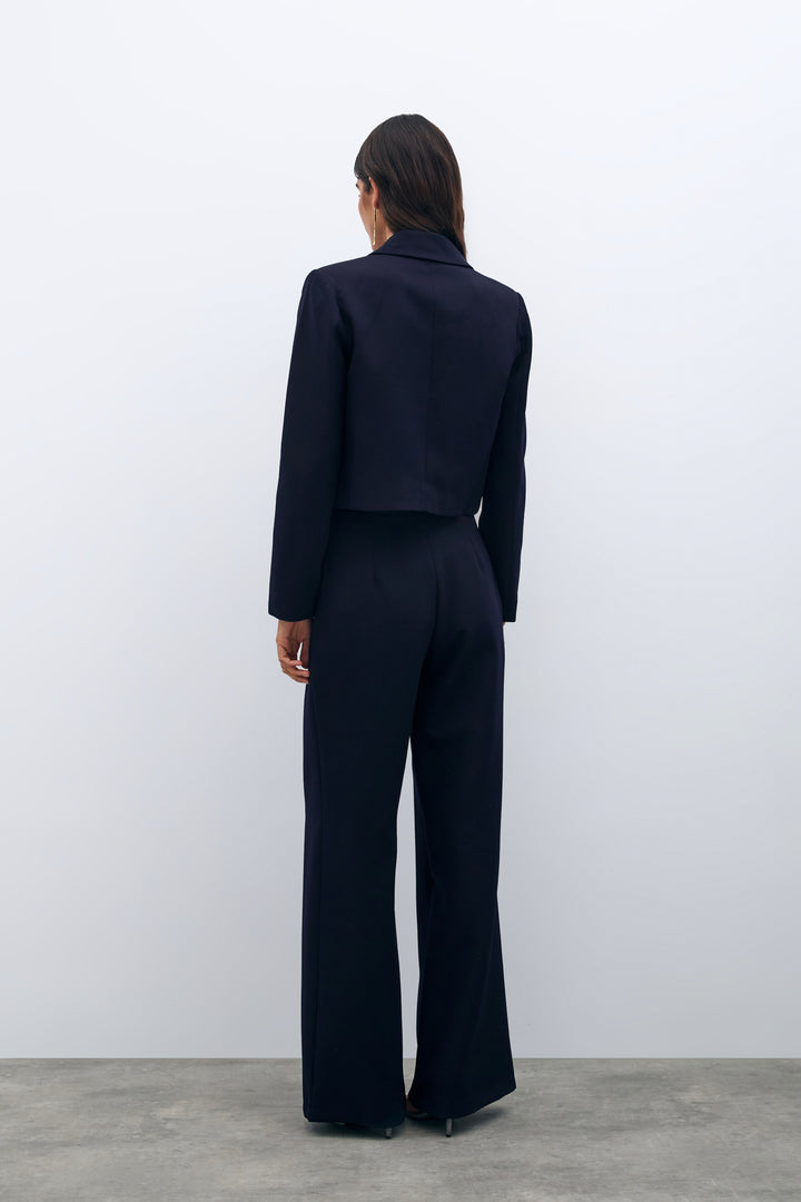 Sateen Veste courte avec détails en pierre - Bleu marine