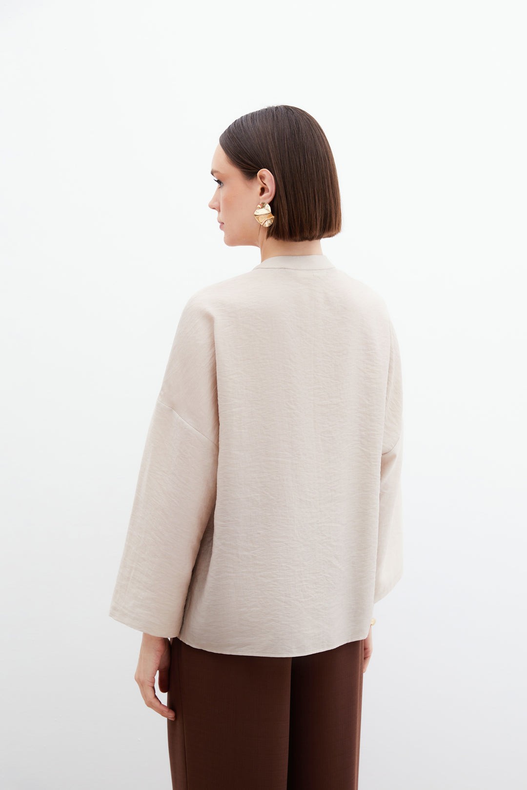 Sateen Blouse en Lin avec Accessoire de Fleurs - Pierre