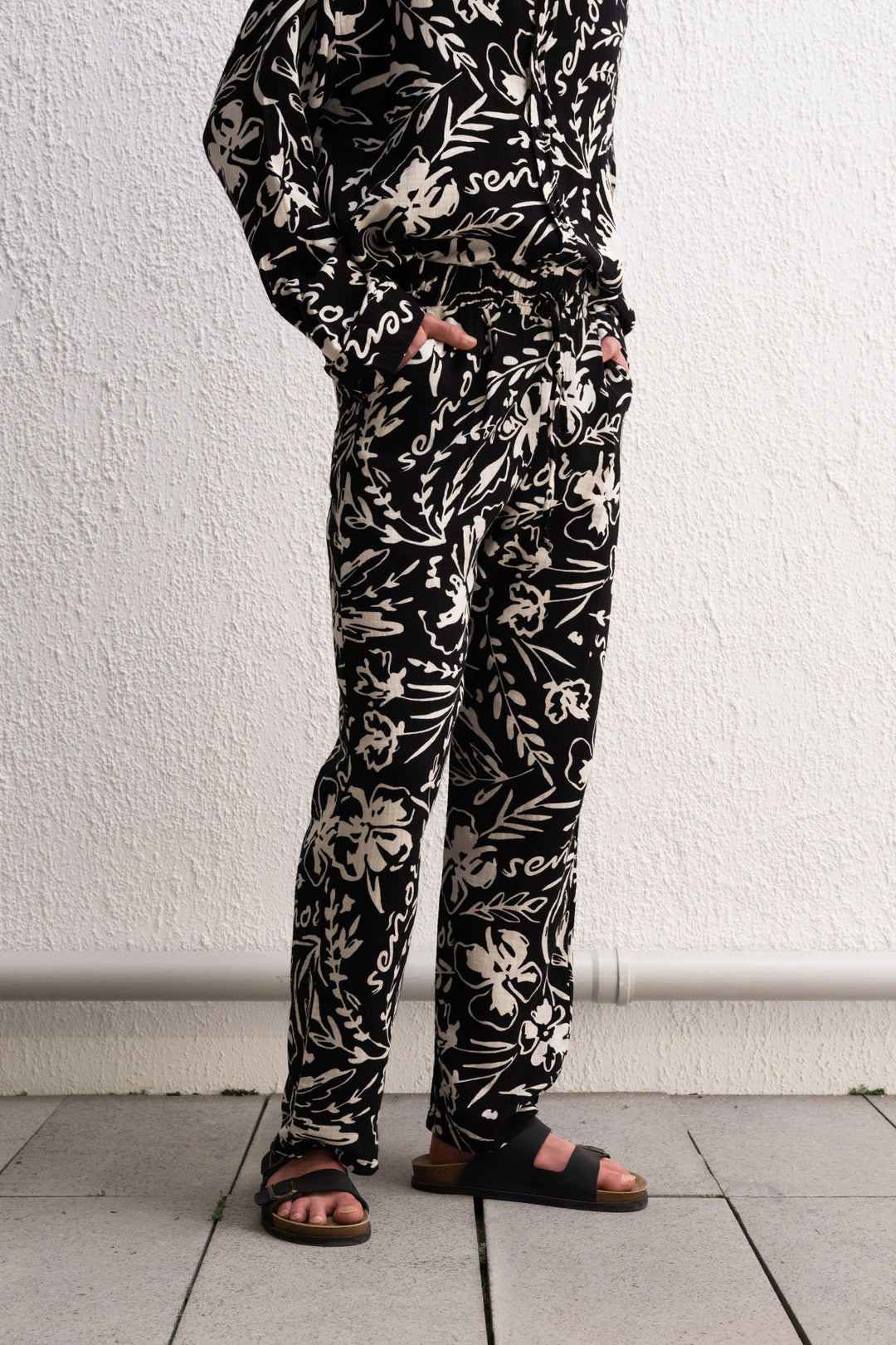 Giesto Pantalon Noir à Motif Floral - Noir