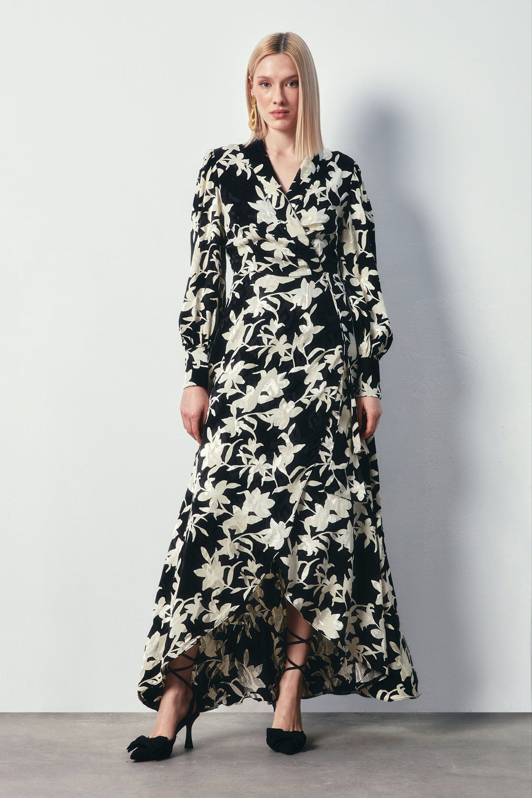 Sateen Robe longue à fleurs - Noir