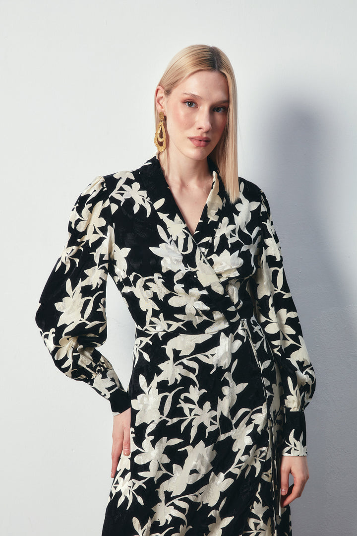 Sateen Robe longue à fleurs - Noir